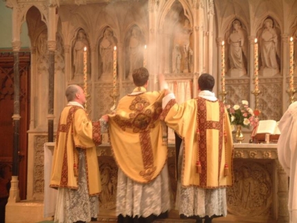 Latin mass is the goal of some Catholics, but it has no place in law school Latin mass
