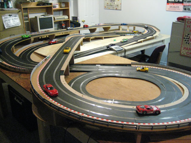 race car track table